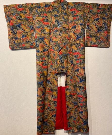 アンティークの着物　古典柄紬　　Antique kimono Tsumugi