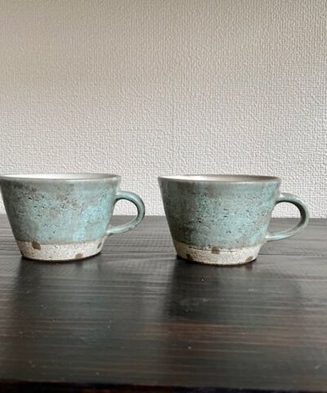 マグカップ　グリーン×水玉