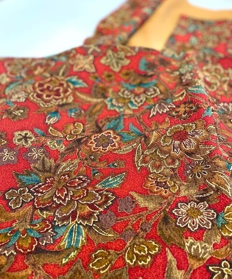 アンティーク着物　縮緬花模様小紋　Antique kimono Komon