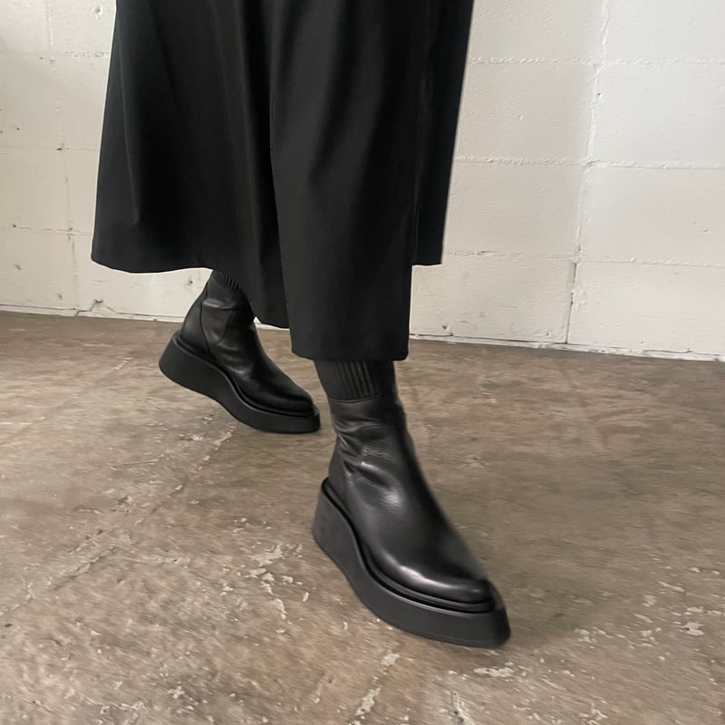 ph7+】P2F0278 BK | ph7+