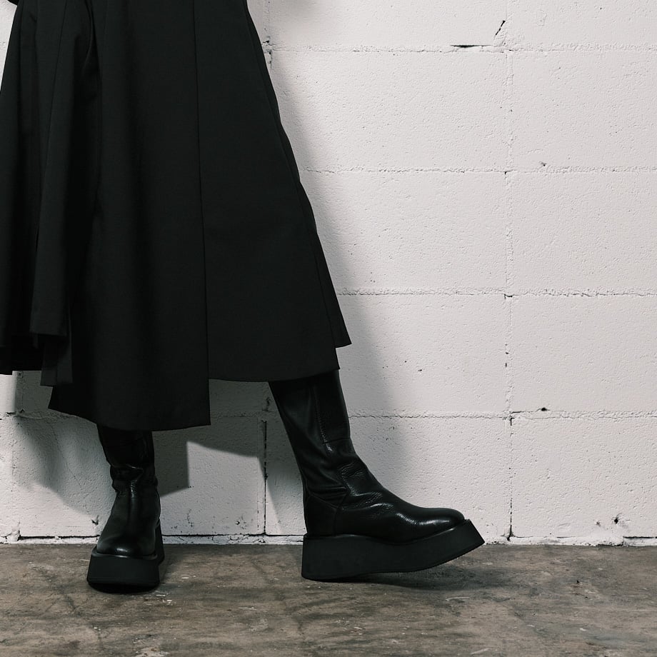 大人気ブランドPh7+ ロングブーツ 気まぐれで今だけお値下げ！ 【公式