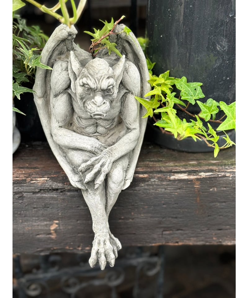 ドイツ Vidroflorストーンオーナメント 'ガーゴイル' | gardenshop NO