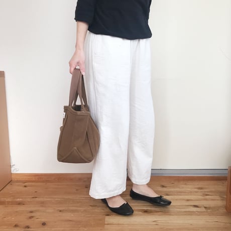 コーデュロイのシンプルパンツ  オフホワイト