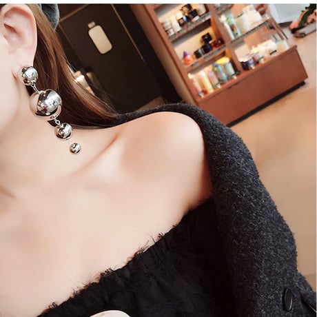 メタリックボールピアス ドロップピアス 結婚式 演奏会 大粒 大きい