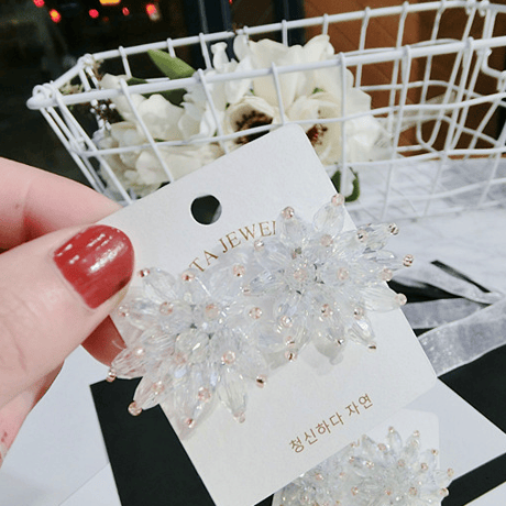 フラワーパールピアス クリア  夏　ボリューム   シャワー 大きめピアス   結婚式 二次会 ウエディング 演奏会 パーティ お呼ばれ