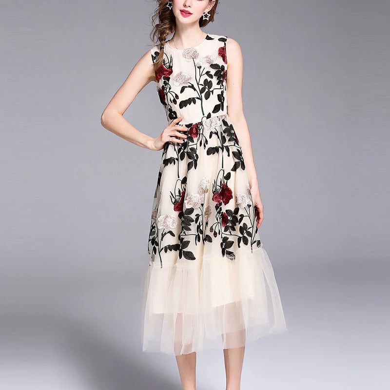 黒の花模様刺繍ノースリーブワンピース フラワー刺繍ノースリーブワンピース / GRACE CONTINENTAL