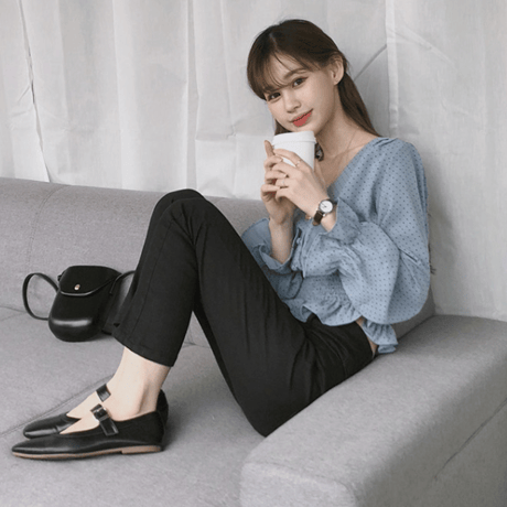 Vネック    ペプラムドットブラウス  フリル   長袖   おしゃれ    上品     春夏秋 デートコーデ   大きサイズ  通勤  女子会   お呼ばれ    青