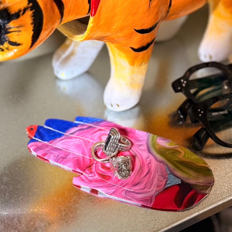 数量限定 | YEAH RIGHT!!コラボ】手型ジュエリーマット | HIGUCHIAI