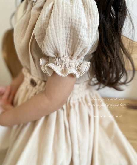 french design neck w gauze blouse《beige/short sleeve》