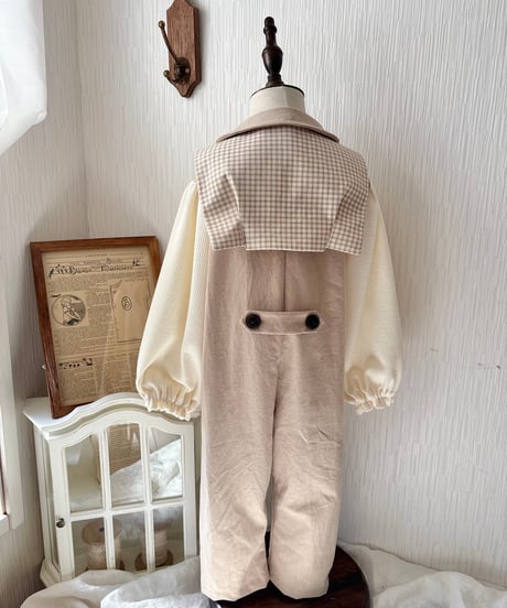 vest like knit sleeve cover all