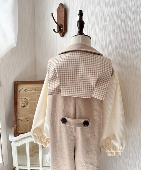 vest like knit sleeve cover all