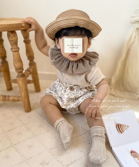flower frill baby bib