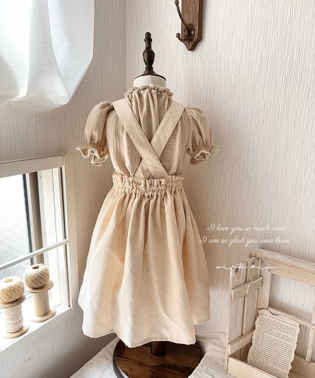 french design neck w gauze blouse《beige/short sleeve》