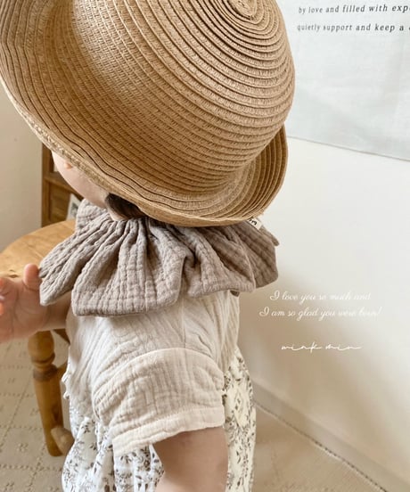 flower frill baby bib