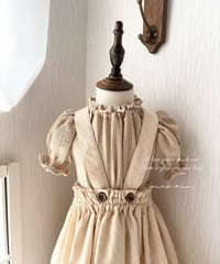 french design neck w gauze blouse《beige/short sleeve》
