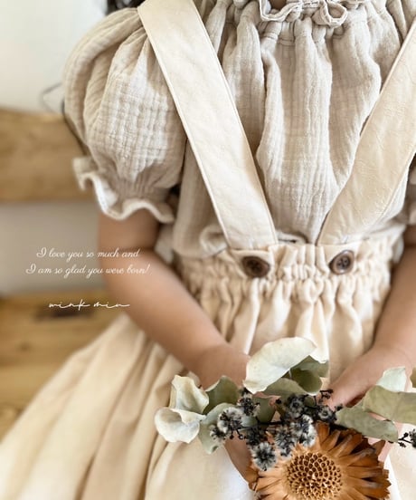 french design neck w gauze blouse《beige/short sleeve》