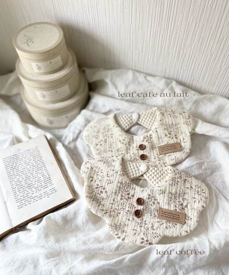 celebration of a birthbaby《moku moku baby bib 2 set》