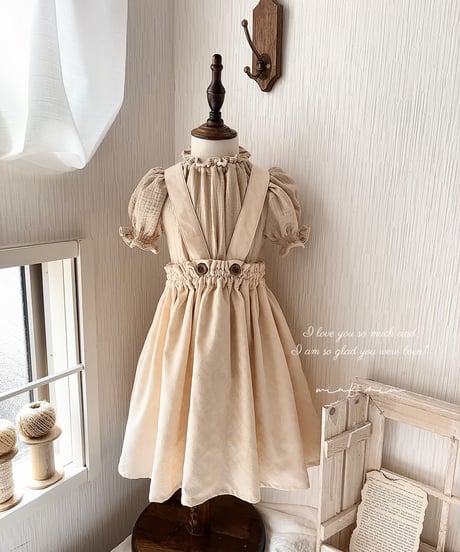 french design neck w gauze blouse《beige/short sleeve》