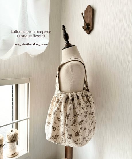 balloon apron onepiece《antique flower》
