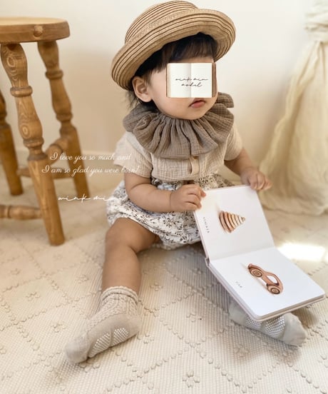 flower frill baby bib