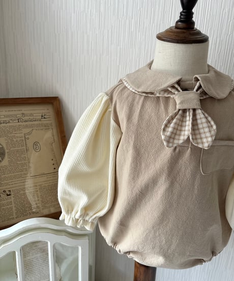 vest like knit sleeve rompers