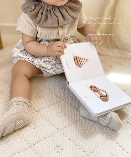 flower frill baby bib