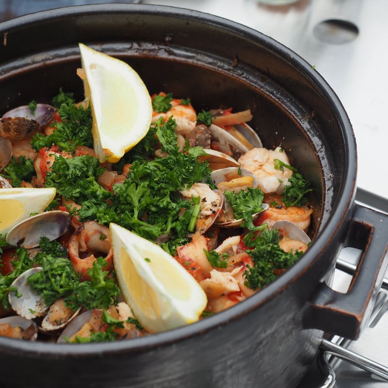 MOMIJI 予約受付12月13日(土)20:00から | DAY BY DAY