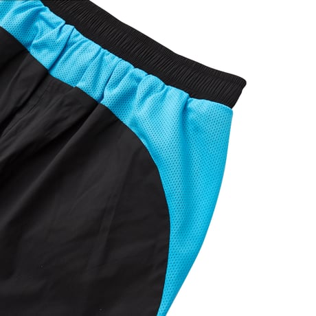 CAFE NIVELCRACK - Mate Shorts