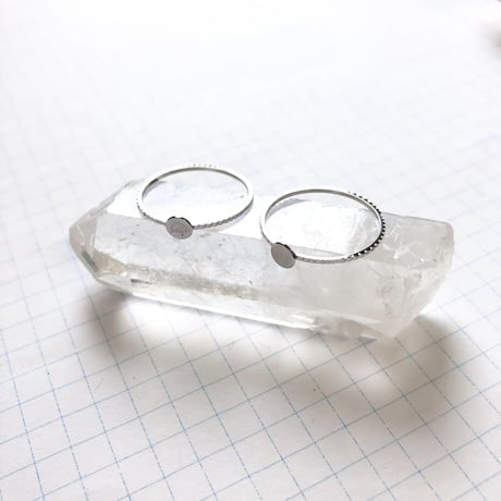 貼り付けリングパーツ・平皿（Φ4mm　シルバー)  【2個セット】