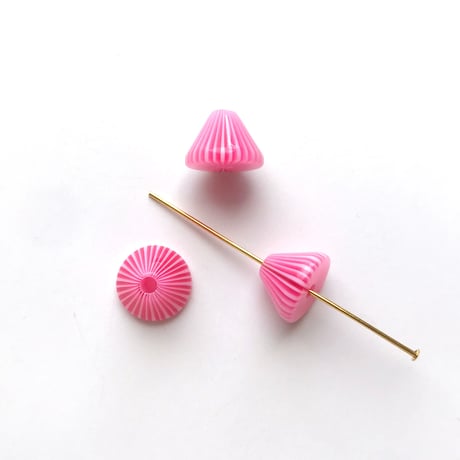 ストライプコーンビーズ（円錐型・約Φ12mm×8.5mm)