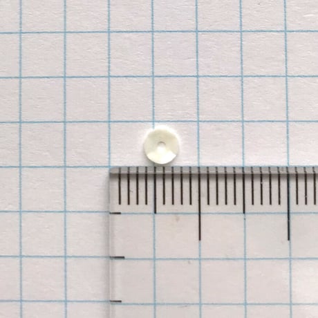 スパンコール 亀甲 4mm（FFS287アイボリー）【0.4g】