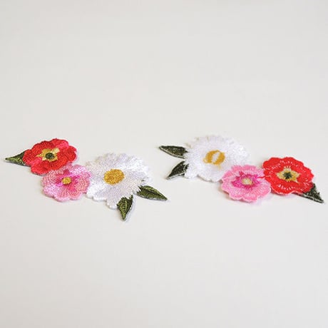 ３つのお花（ワッペン）【2枚セット】