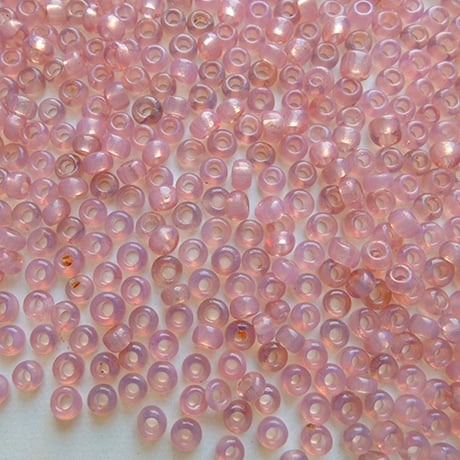 シードビーズ　（JFF146　ピンク　size外径:約2.4mm)    【4g】