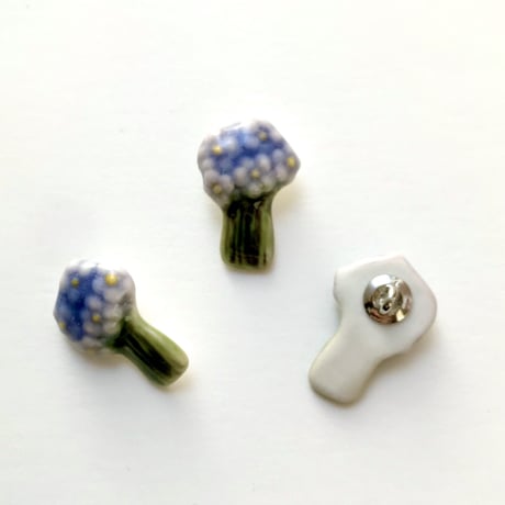 ののむらみなみ　陶器ボタン（花束　青紫×緑）