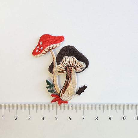 2本のキノコ（ワッペン）【2枚セット】