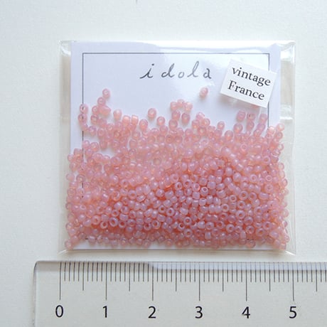 シードビーズ　（JFF150　ピンク　size外径:約1.8mm)    【4g】