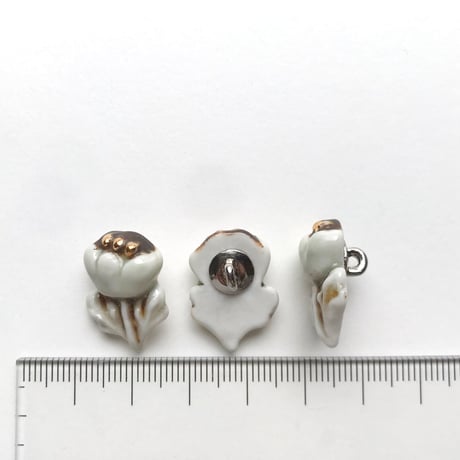 ののむらみなみ　陶器ボタン（ふわふわのはな　白）