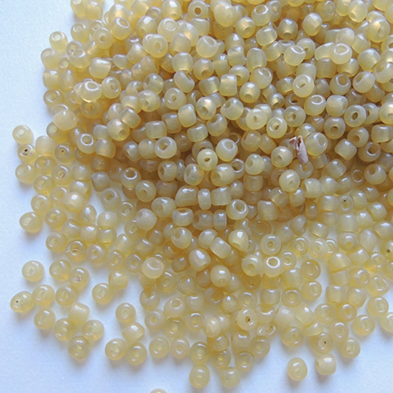 シードビーズ （JFF206 イエロー size外径:約2.1mm) 【4g】 | idola