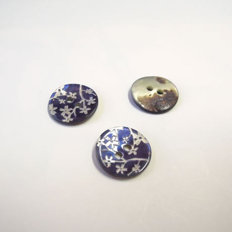 花柄シェルボタン 14mm（JB109197 ネイビー）