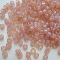 シードビーズ　（JFF224　ピンク　size外径:約3.8mm)    【4g】