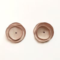 サテンフラワー（ベージュ）2枚セット