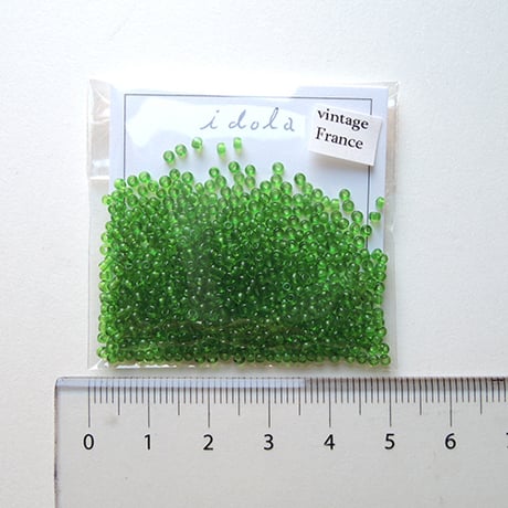 シードビーズ　（JFF013　グリーン　size外径:約1.7mm　丸小)    【4g】