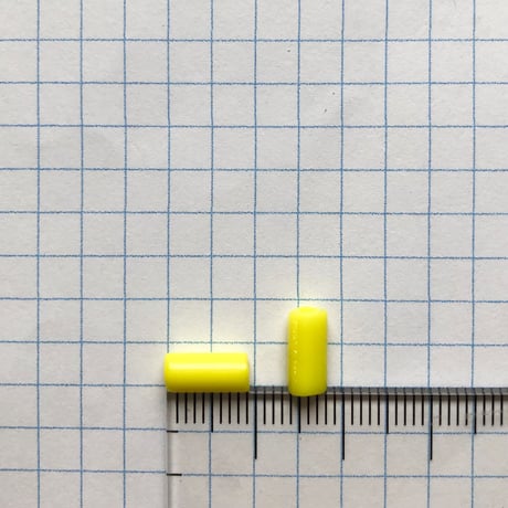 チューブビーズ　（JFF302　イエロー　size:約Φ3.7mm～4.2mm×9.0mm）   【30個】
