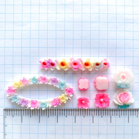 お花カボションパック【オーバル、ストレート各1、バラ、お花(大・小)各２】