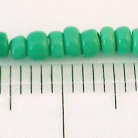 シードビーズ　（JFF112　グリーン　size外径:約2.8mm　丸中)    【4g】