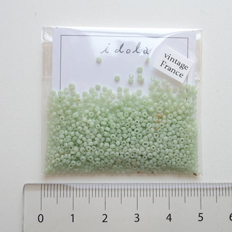 シードビーズ　（JFF117　グリーン　size外径:約1.7mm)    【4g】