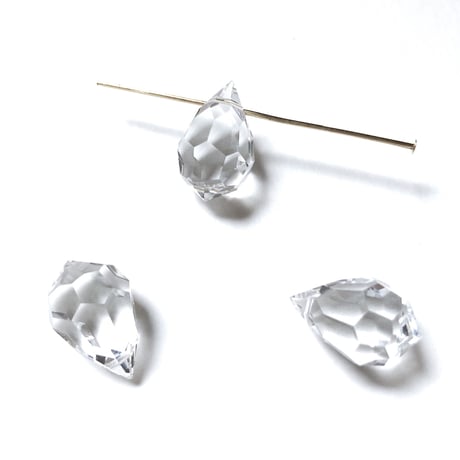 チェコカットドロップビーズ（L　18mm/12mm　クリスタル） 【2個セット】
