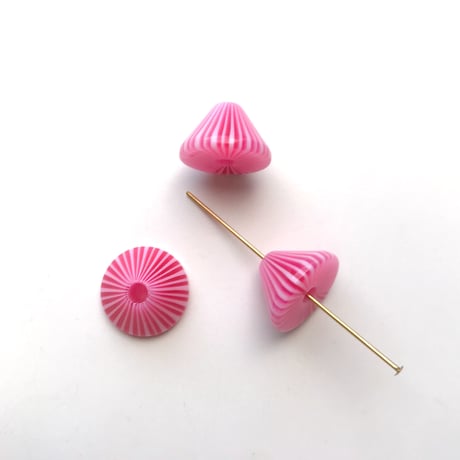 ストライプコーンビーズ（円錐型・約Φ16mm×10.5mm)