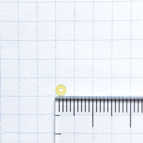 スパンコール ラウンド 3mm（FSCA335 ラスターライトイエロー）【0.3g】