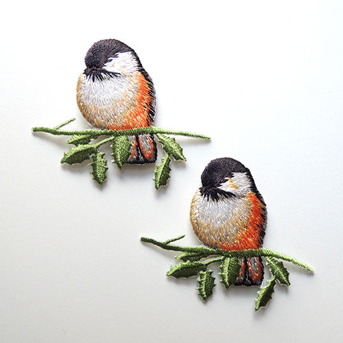 手刺しゅう　額　鳥 オレンジの鳥・正面（ワッペン）【2枚セット】 | idola